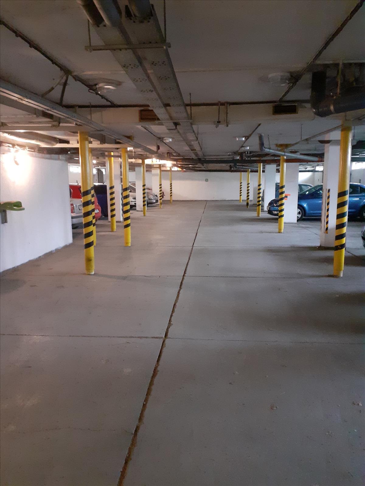 637745664856742609_garážové stání celkový pohled.jpg